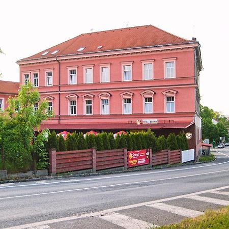 Grand Hotel Jaromer Bagian luar foto