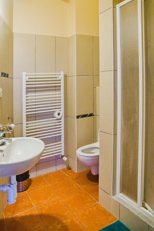 Grand Hotel Jaromer Bagian luar foto