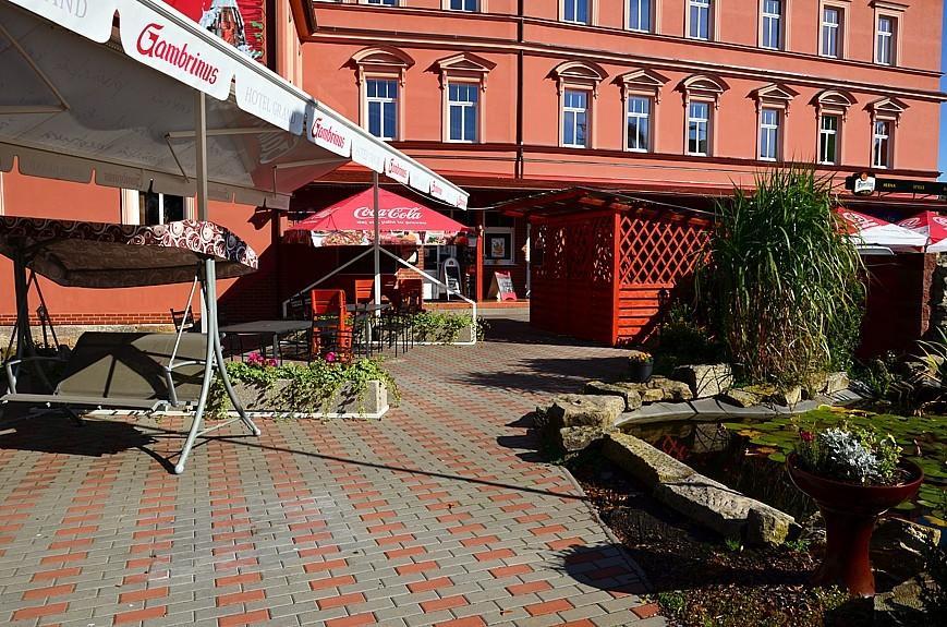 Grand Hotel Jaromer Bagian luar foto